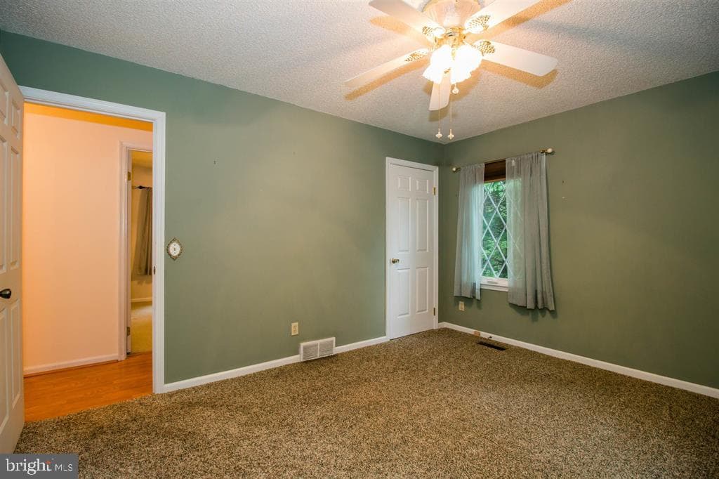 16 Tamela Court photo 26