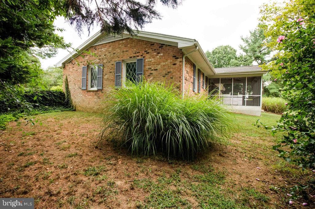 16 Tamela Court photo 48