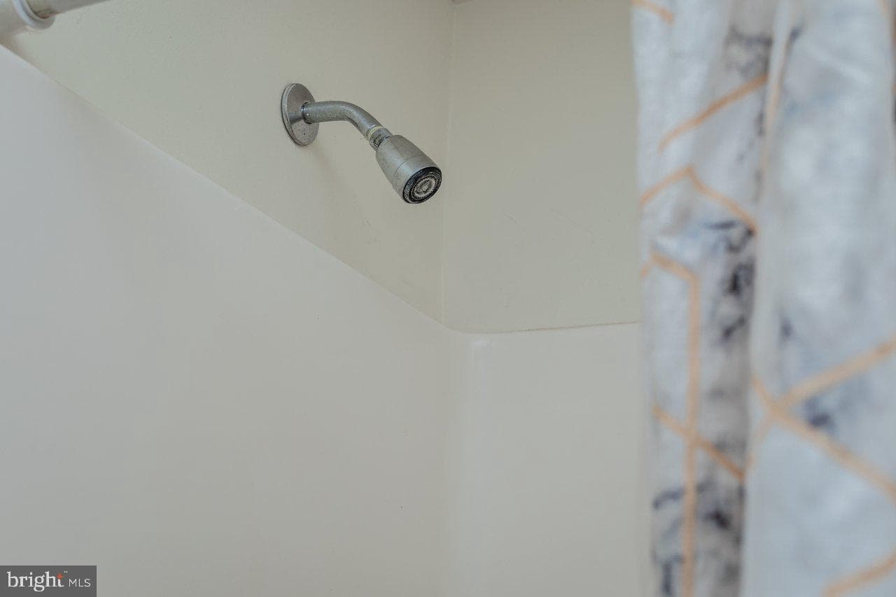860 Vine Street photo 10