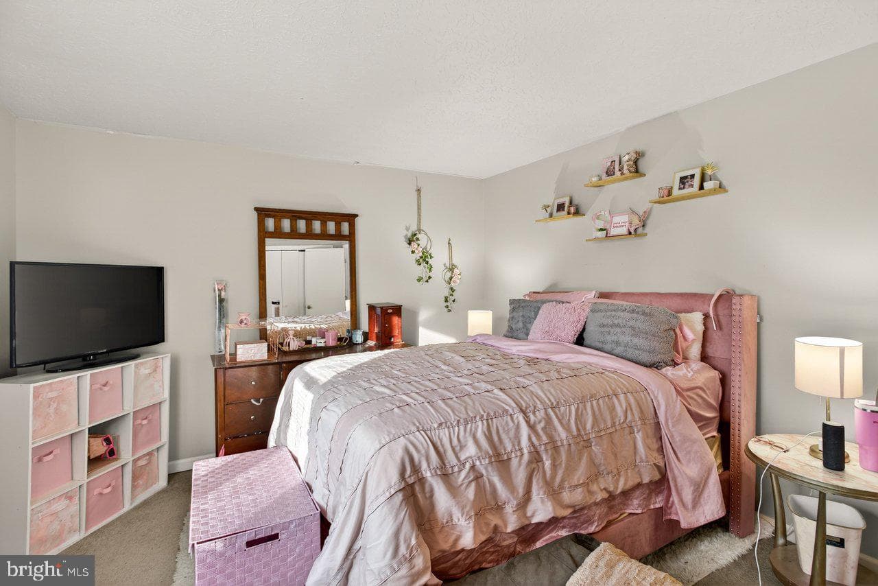 860 Vine Street photo 15