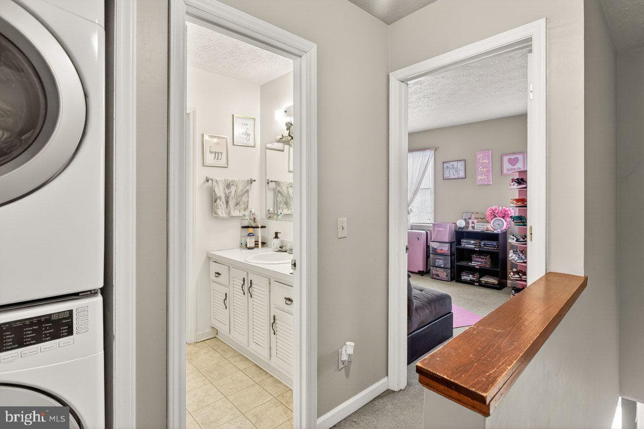 860 Vine Street photo 20