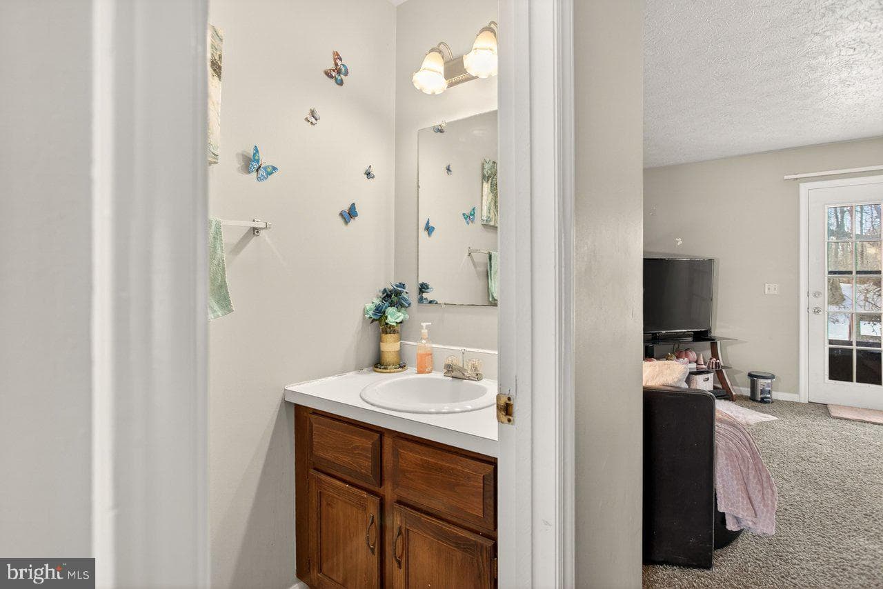 860 Vine Street photo 21