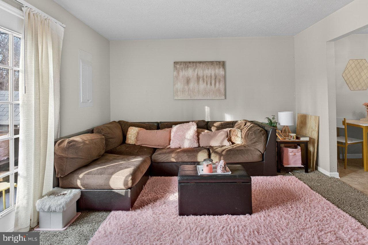 860 Vine Street photo 23