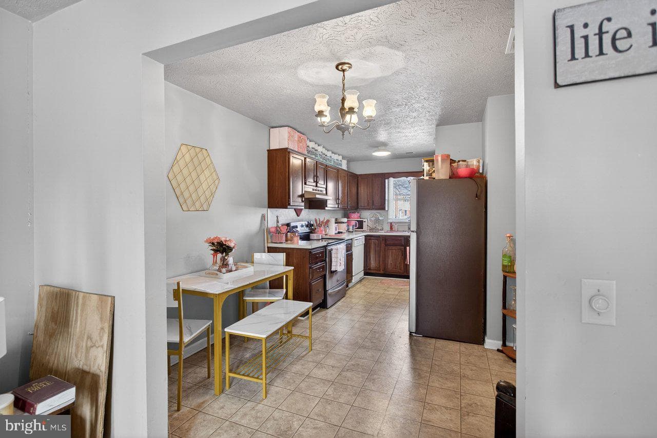 860 Vine Street photo 25