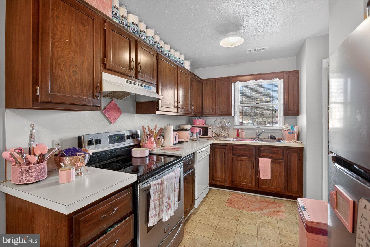 860 Vine Street photo 29