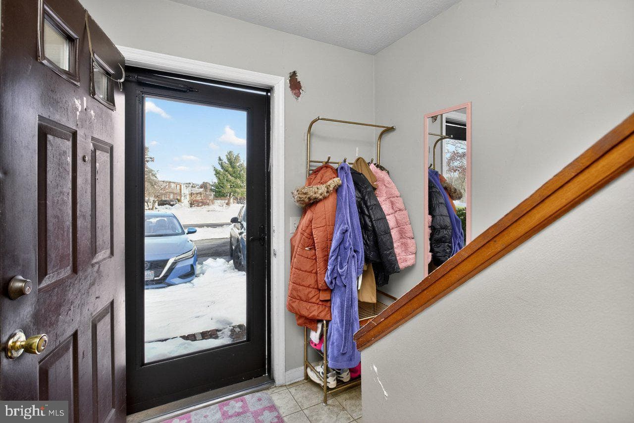 860 Vine Street photo 31