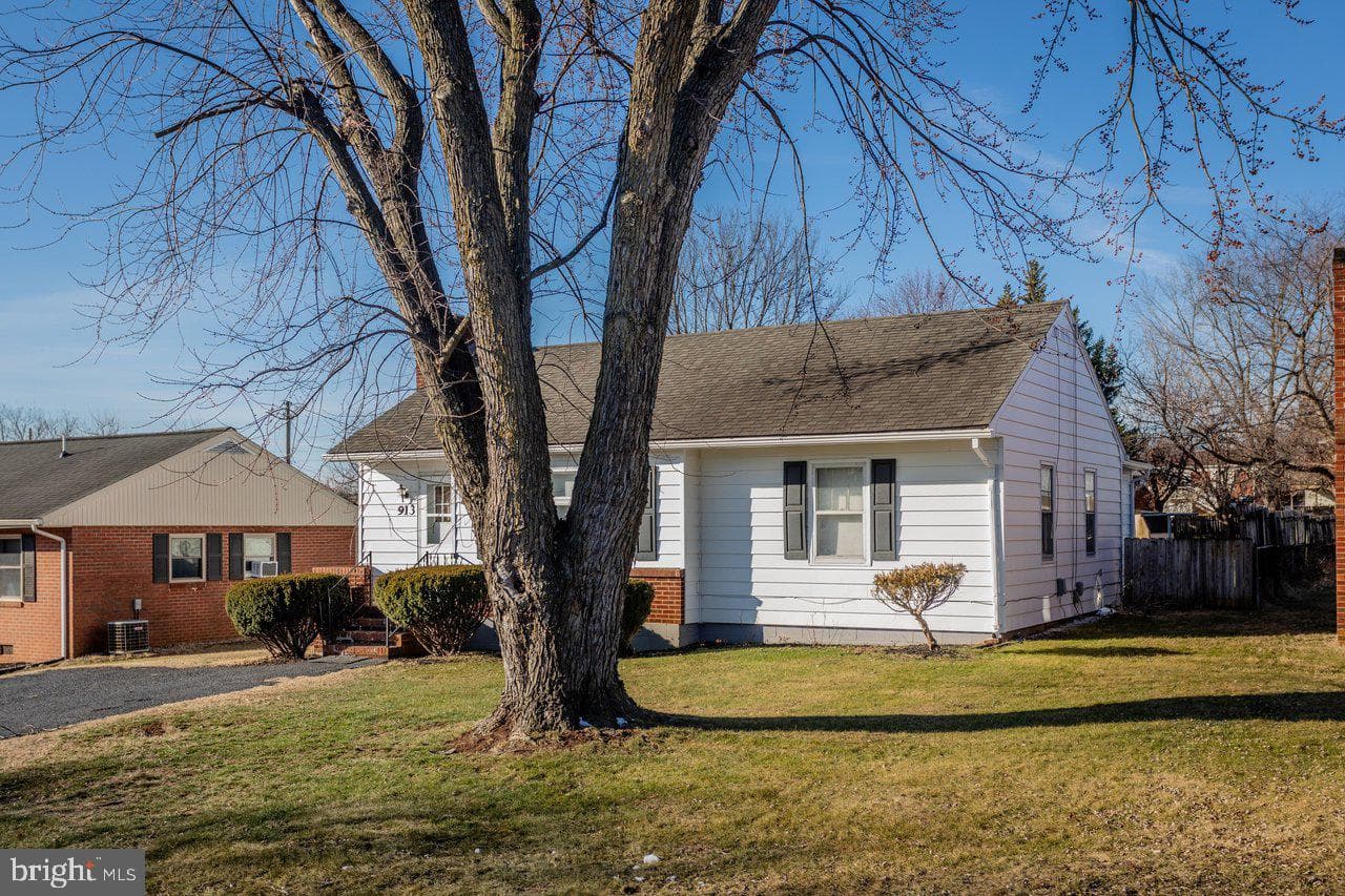 913 Spotswood Drive photo 46