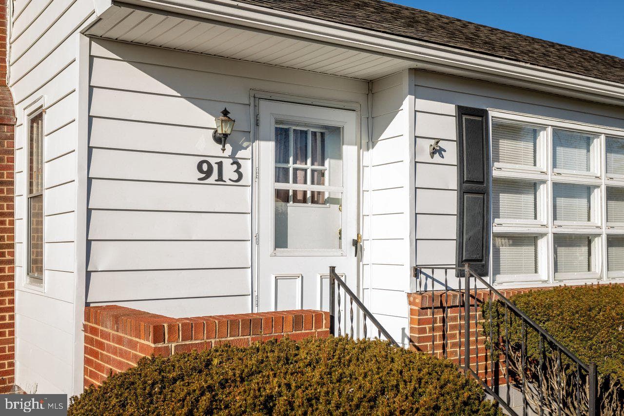 913 Spotswood Drive photo 48
