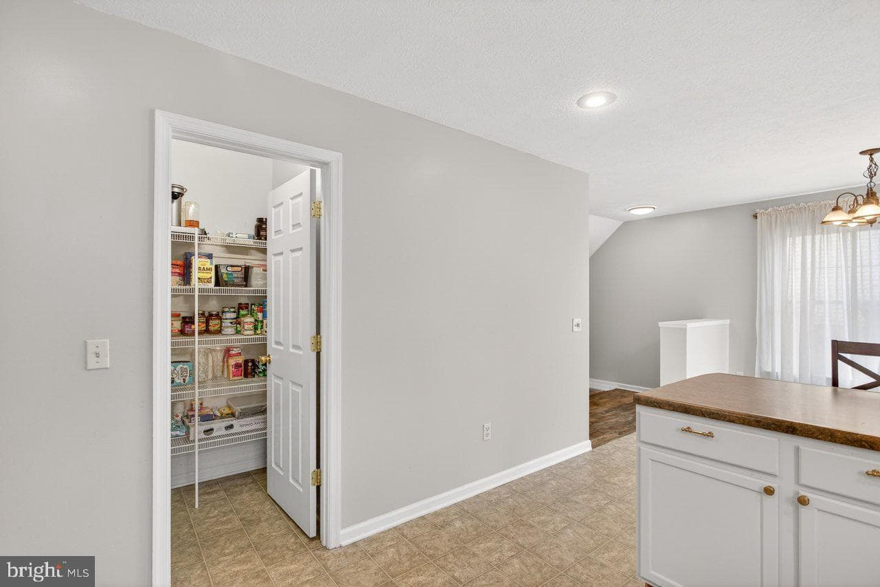 573 Pointe Drive photo 11