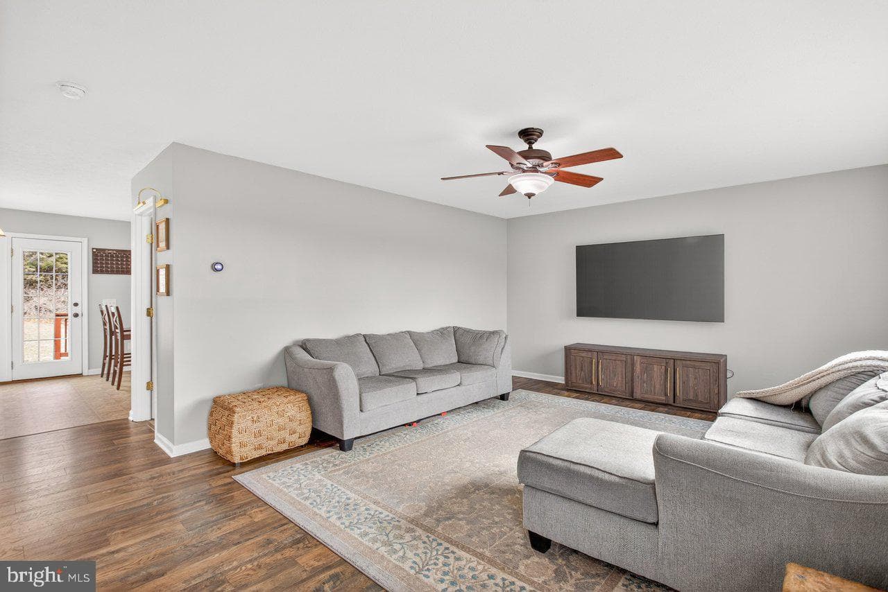 573 Pointe Drive photo 21