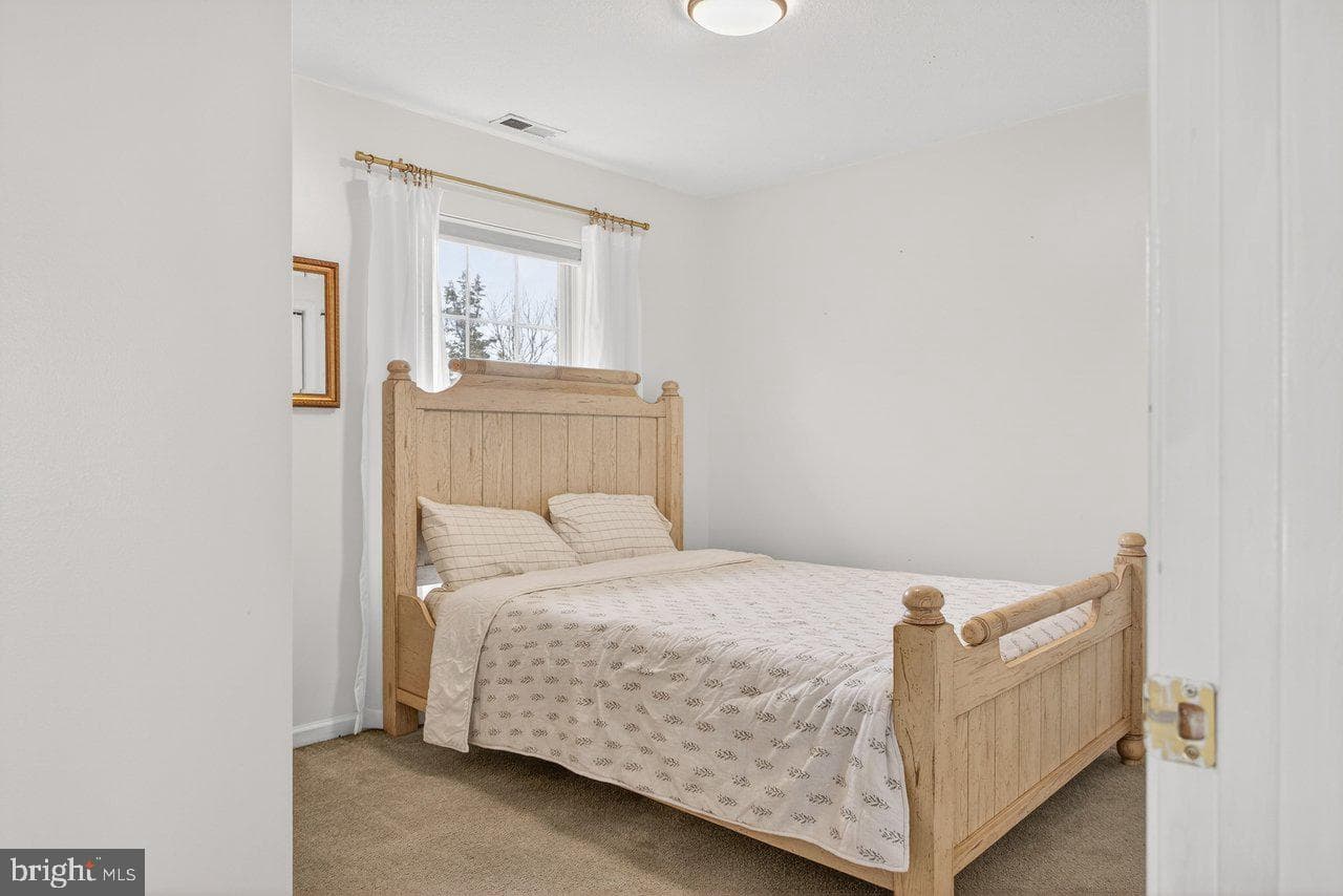 573 Pointe Drive photo 31