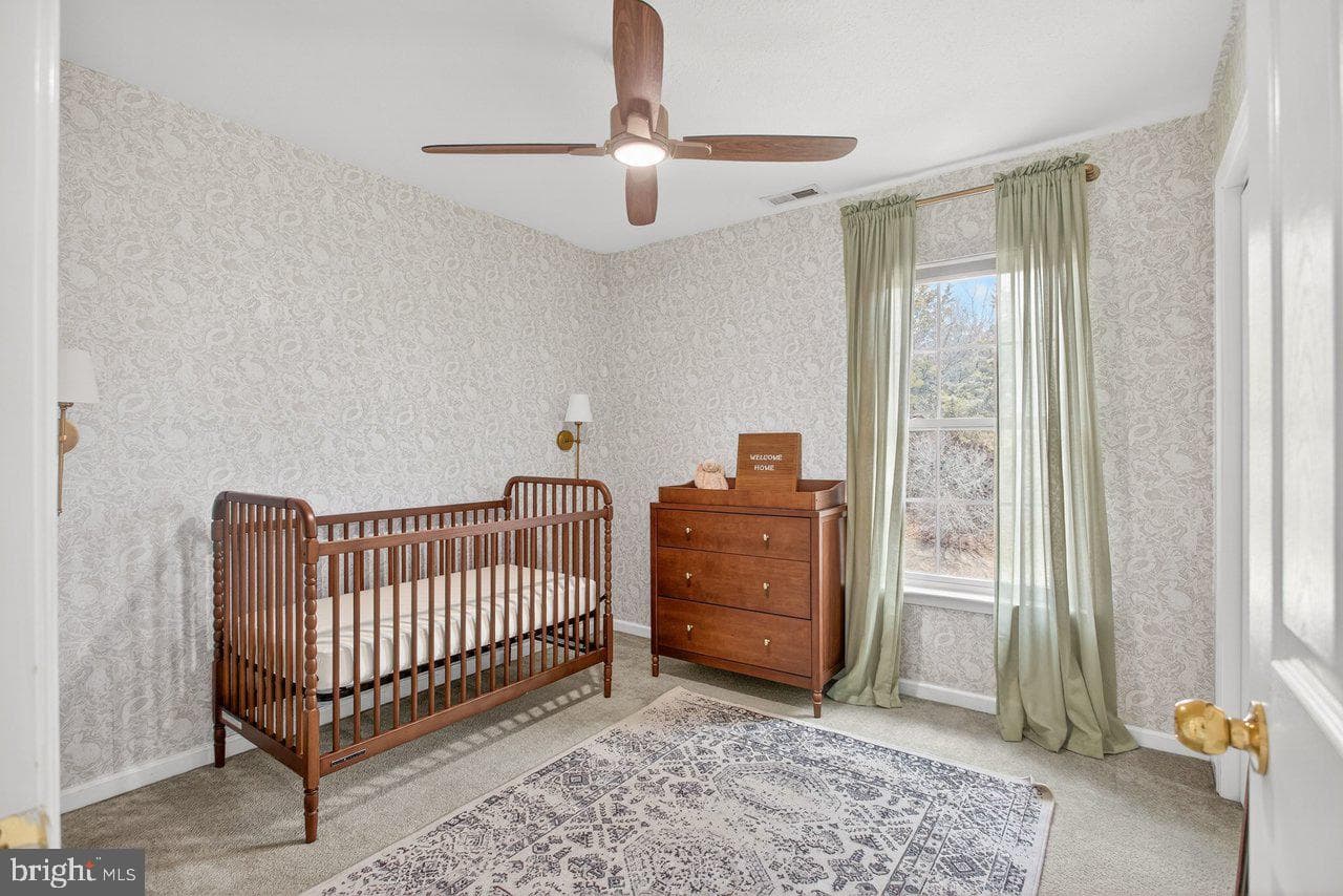 573 Pointe Drive photo 36