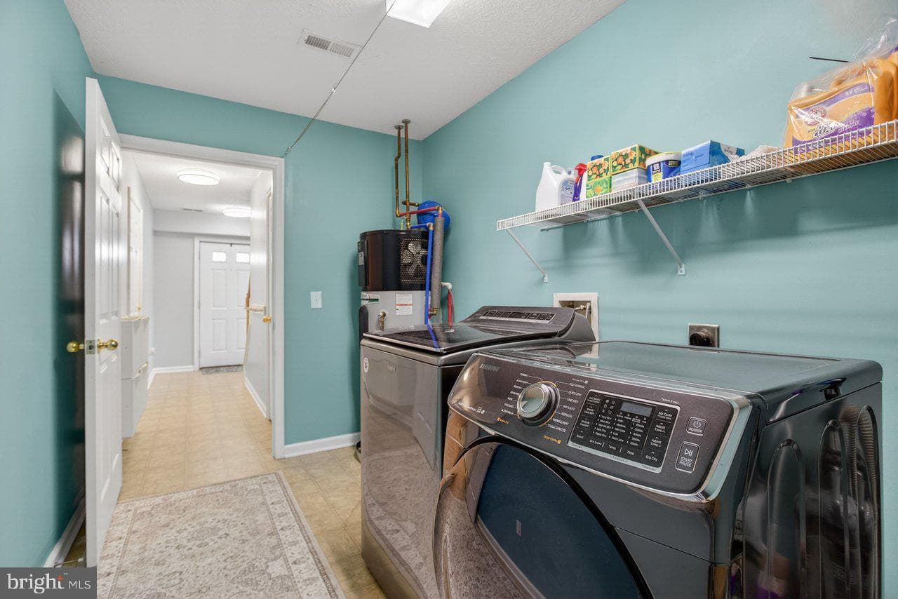 573 Pointe Drive photo 40