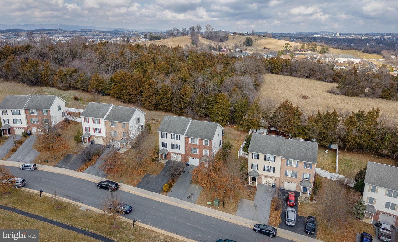 573 Pointe Drive photo 49