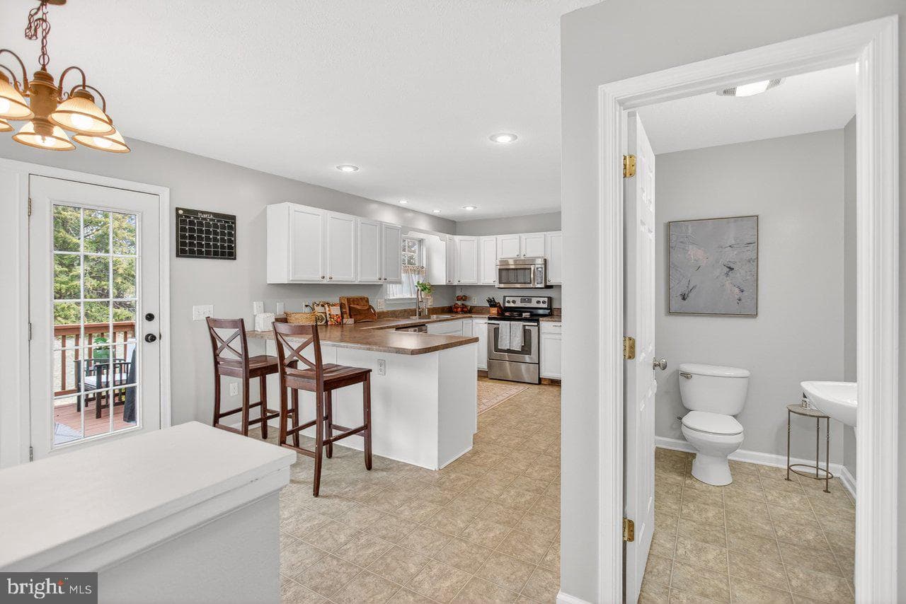 573 Pointe Drive photo 5