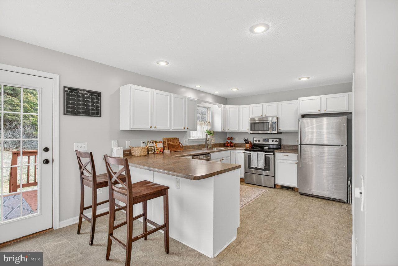573 Pointe Drive photo 6