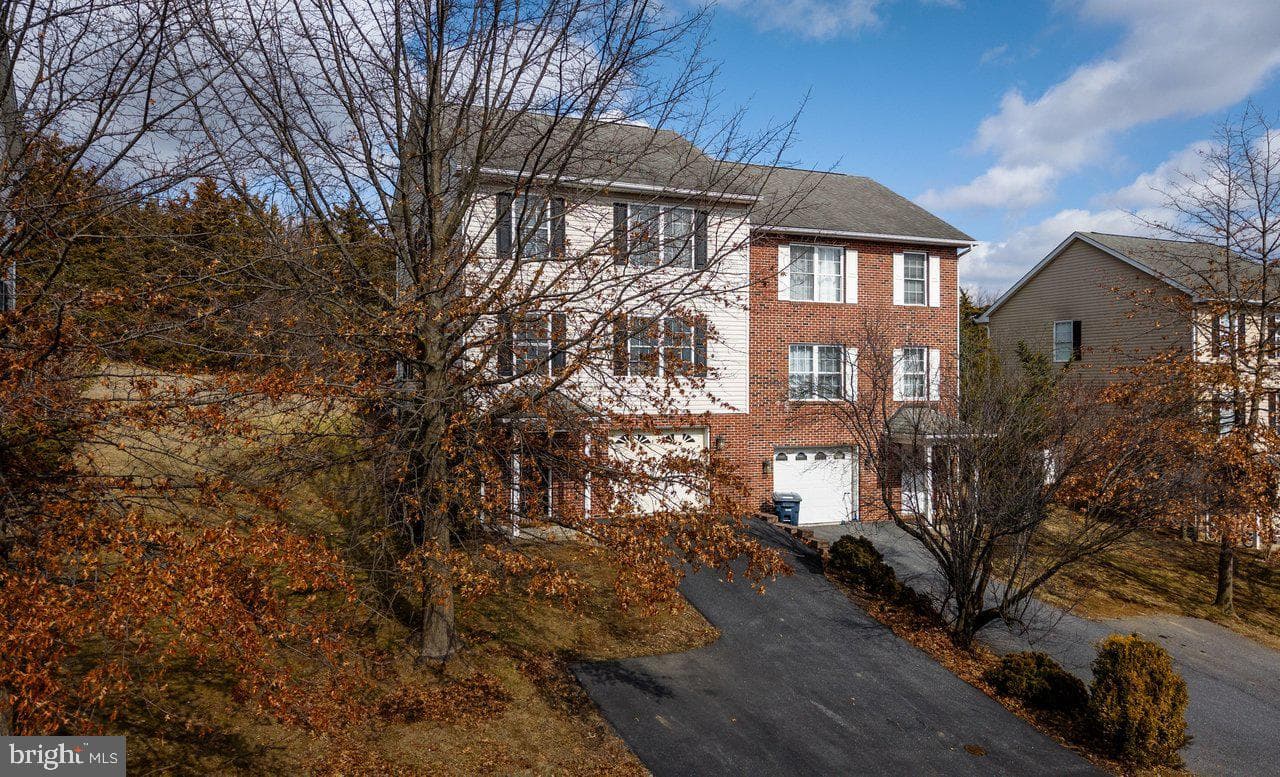 573 Pointe Drive photo 66