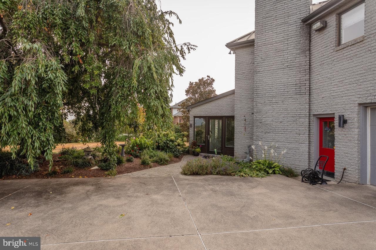 1848 College Avenue photo 79