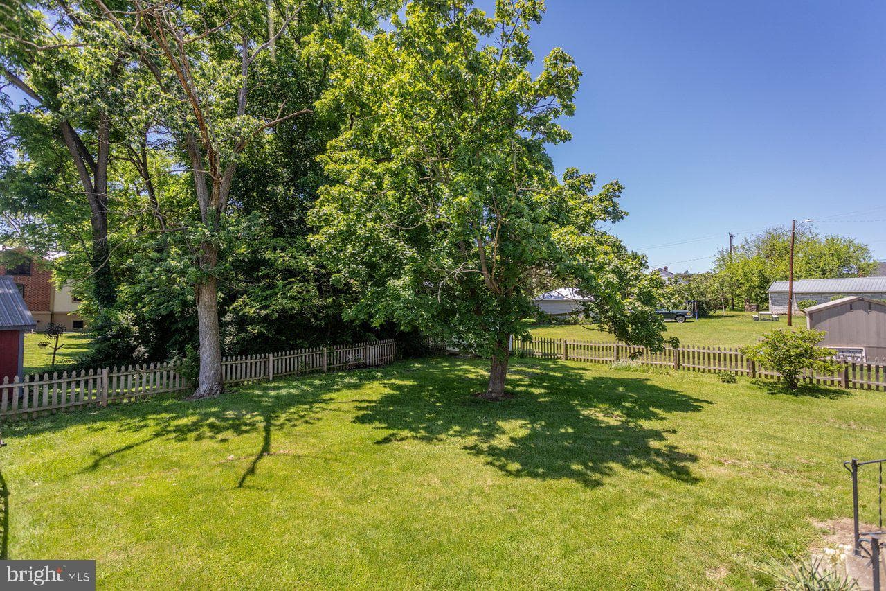131 S Willow Street photo 42