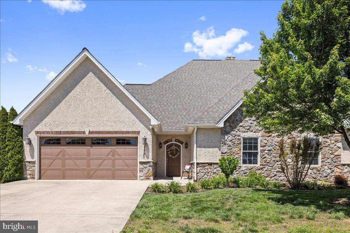 1720 Sherry Ln photo 1