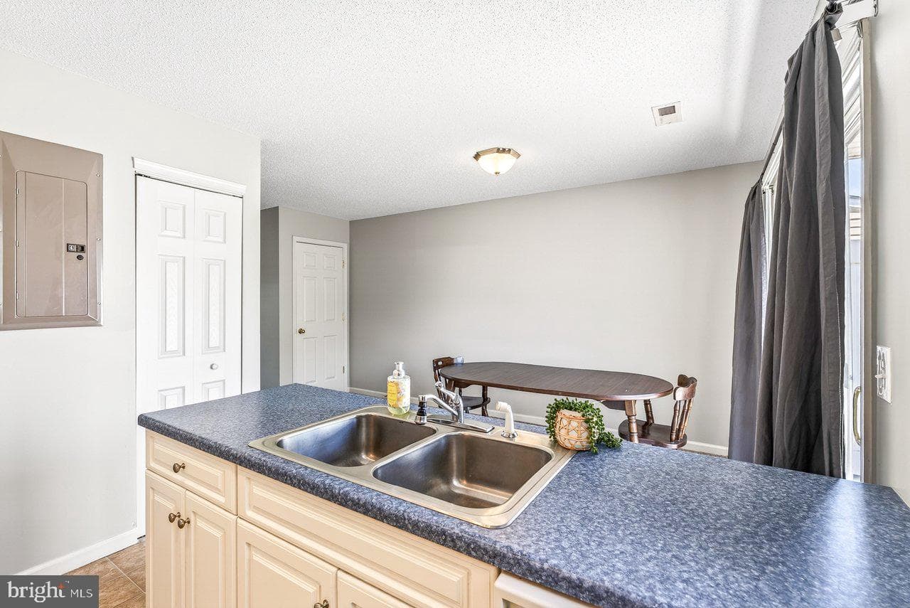 1113 Paul Revere Court photo 16