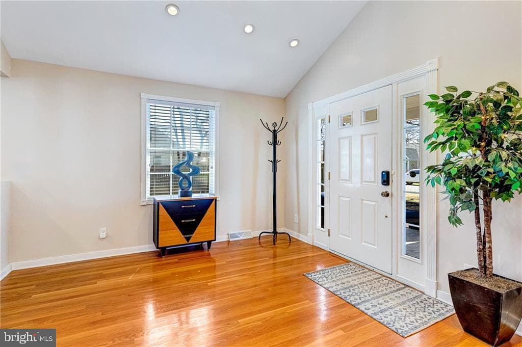 5309 Bloomingdale Avenue photo 22