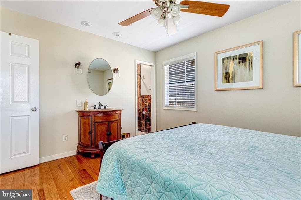 5309 Bloomingdale Avenue photo 28
