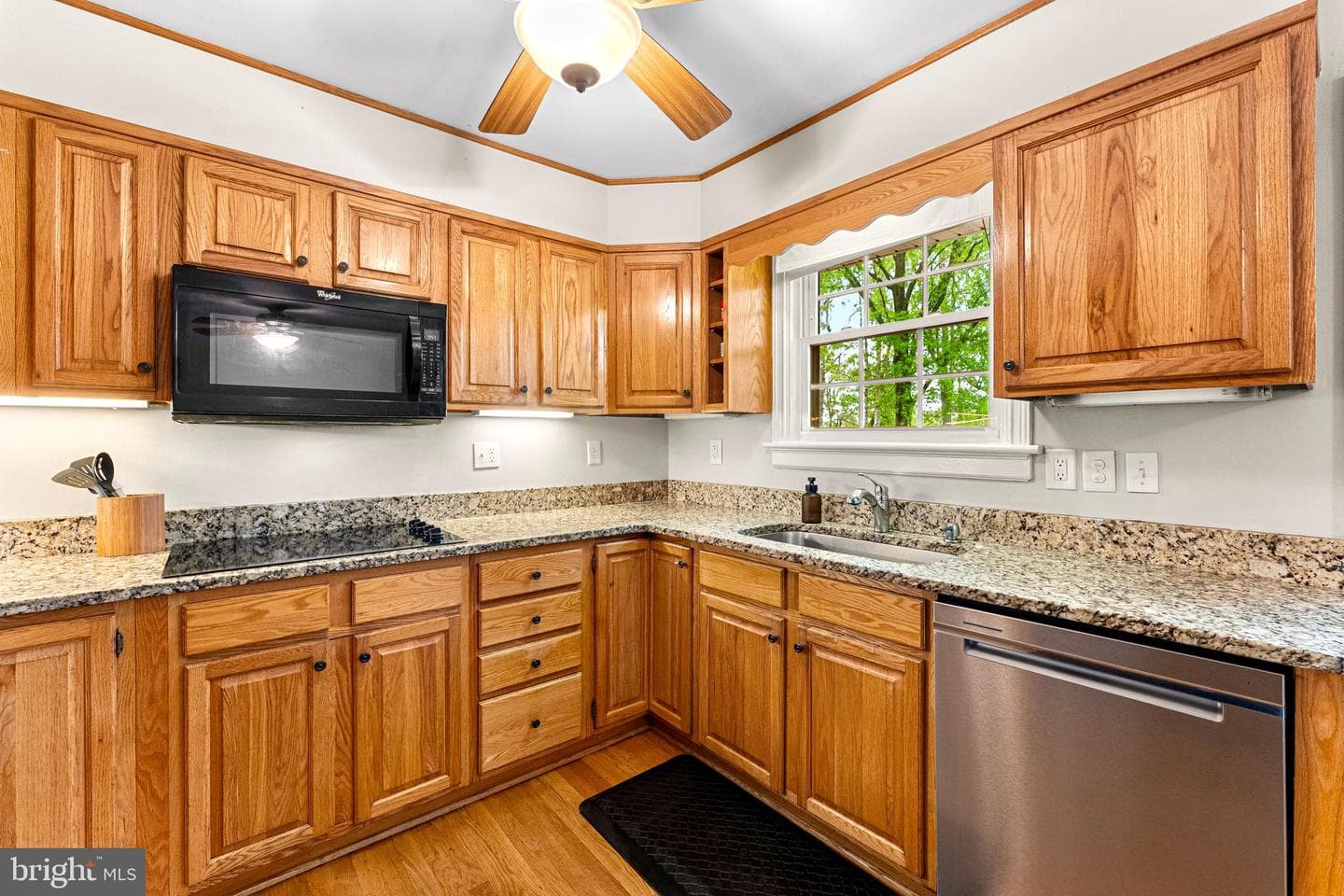 2206 Manlyn Road photo 10
