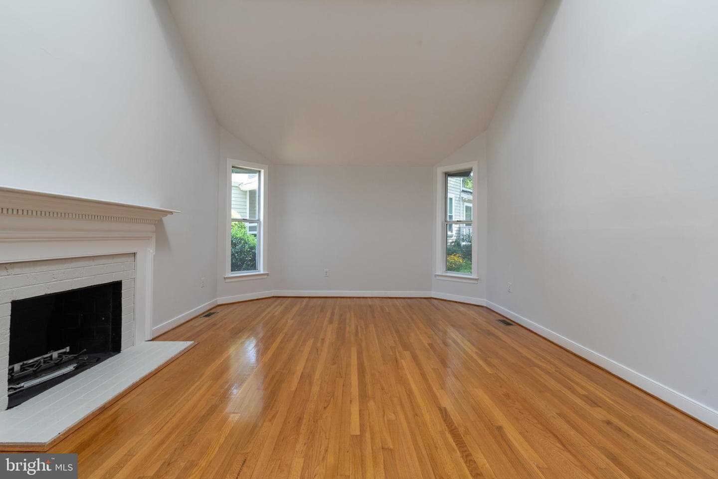 11809 Goodwick Square photo 14