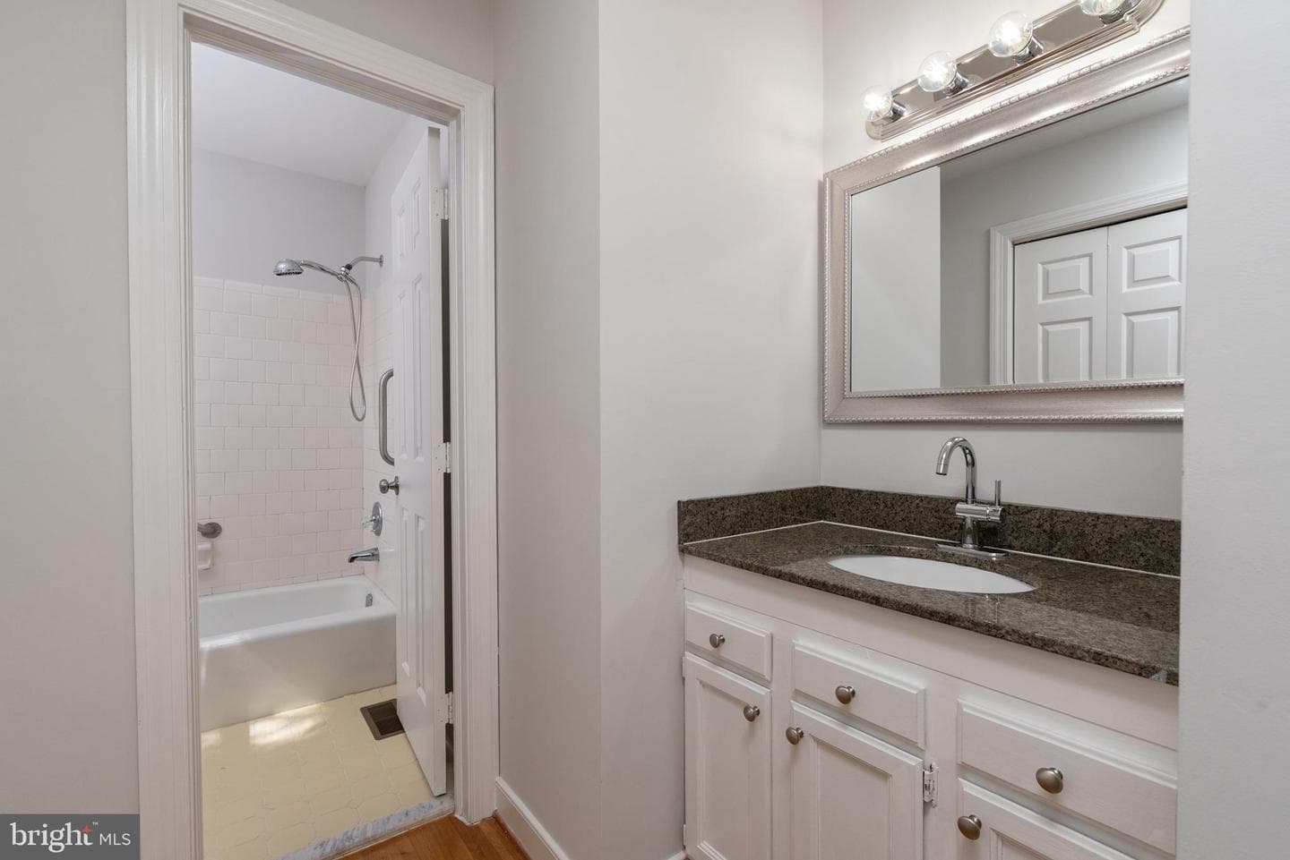11809 Goodwick Square photo 22