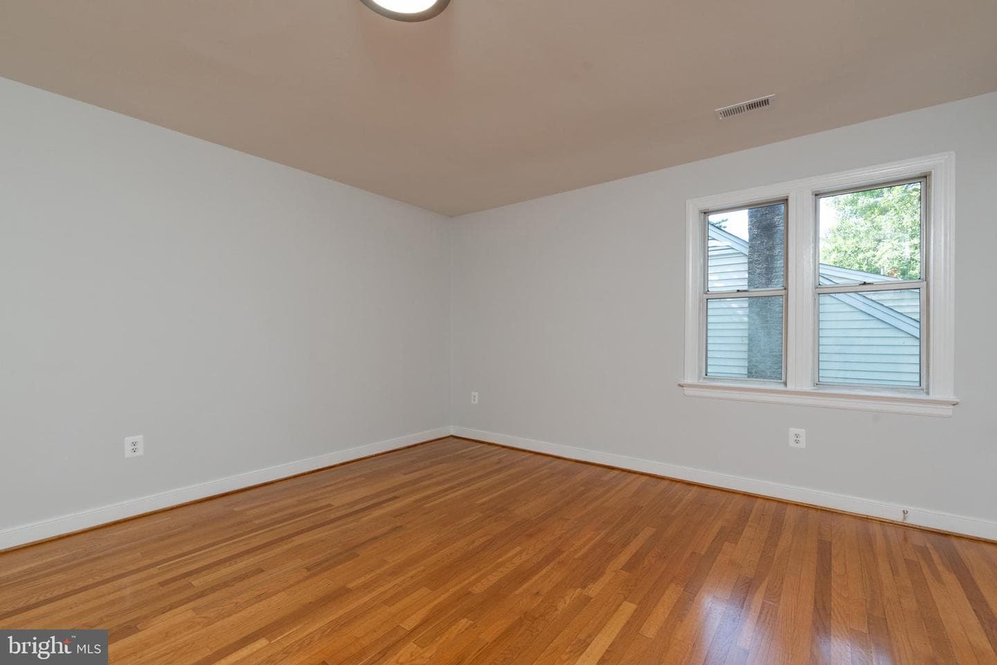 11809 Goodwick Square photo 28