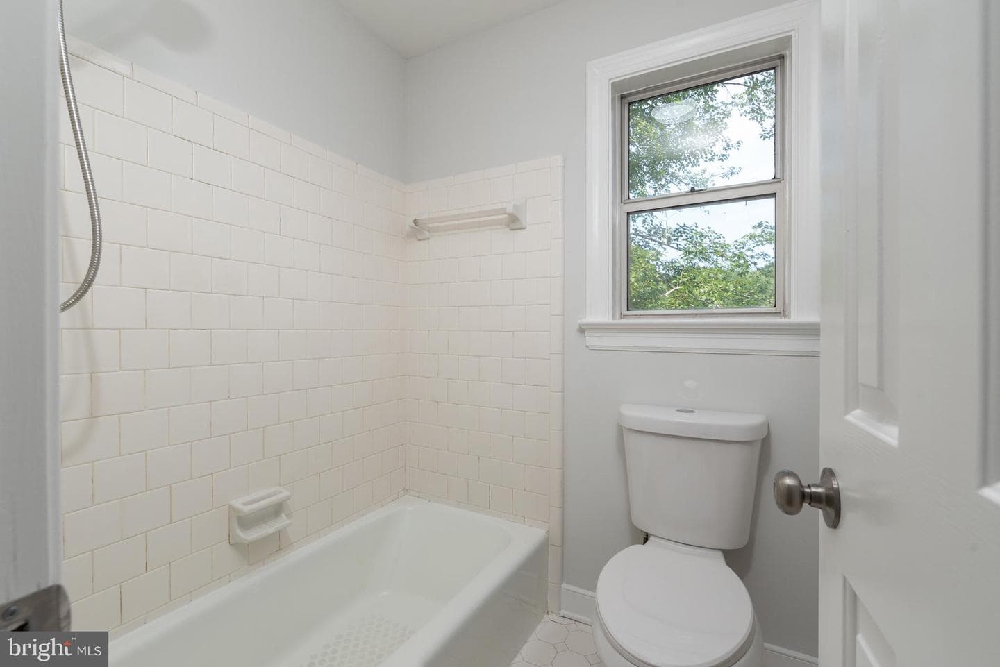 11809 Goodwick Square photo 33