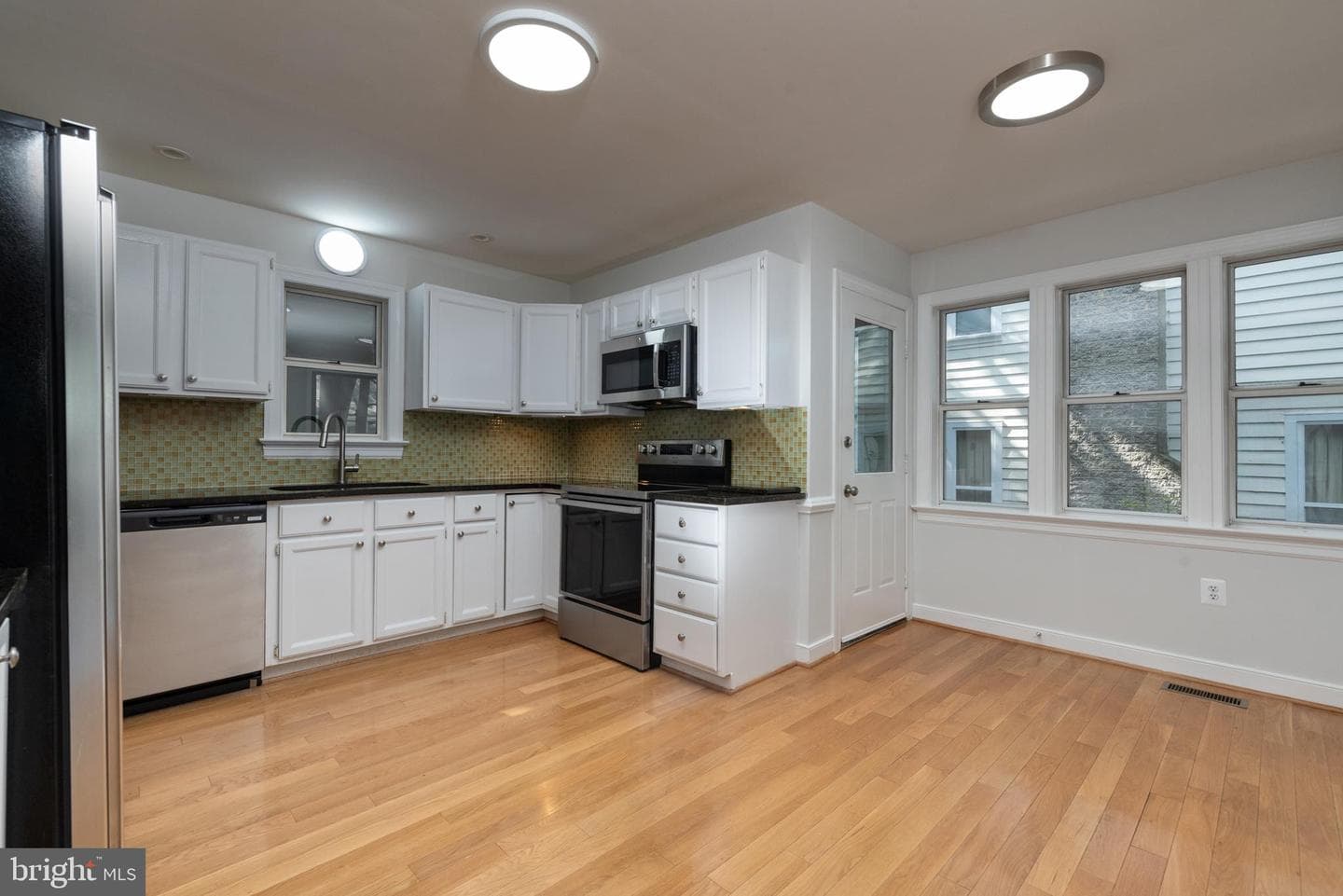 11809 Goodwick Square photo 7