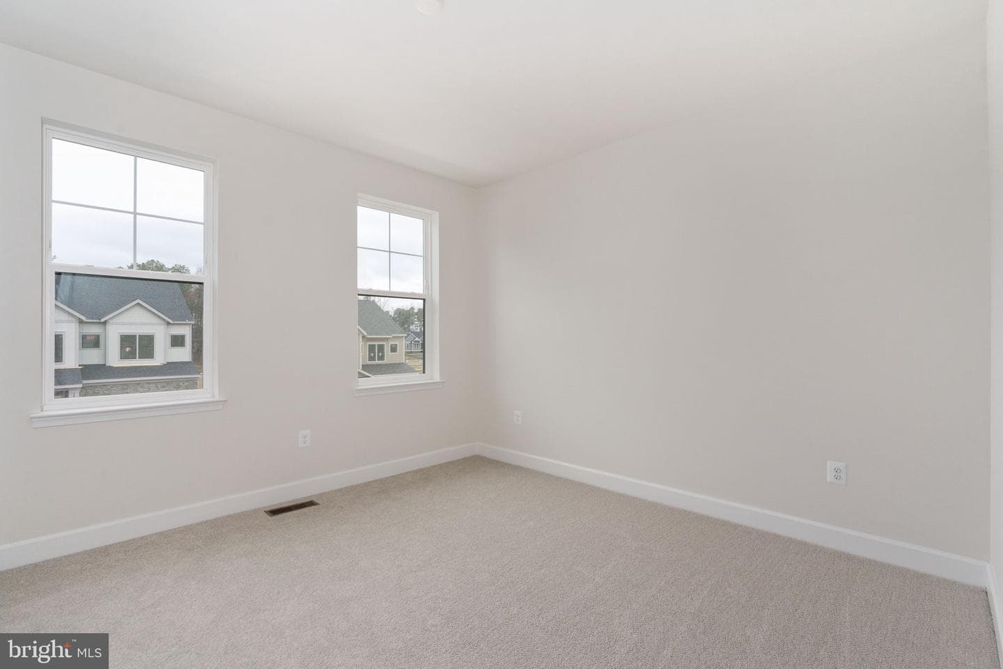 11560 Chapman Mill Dr photo 23