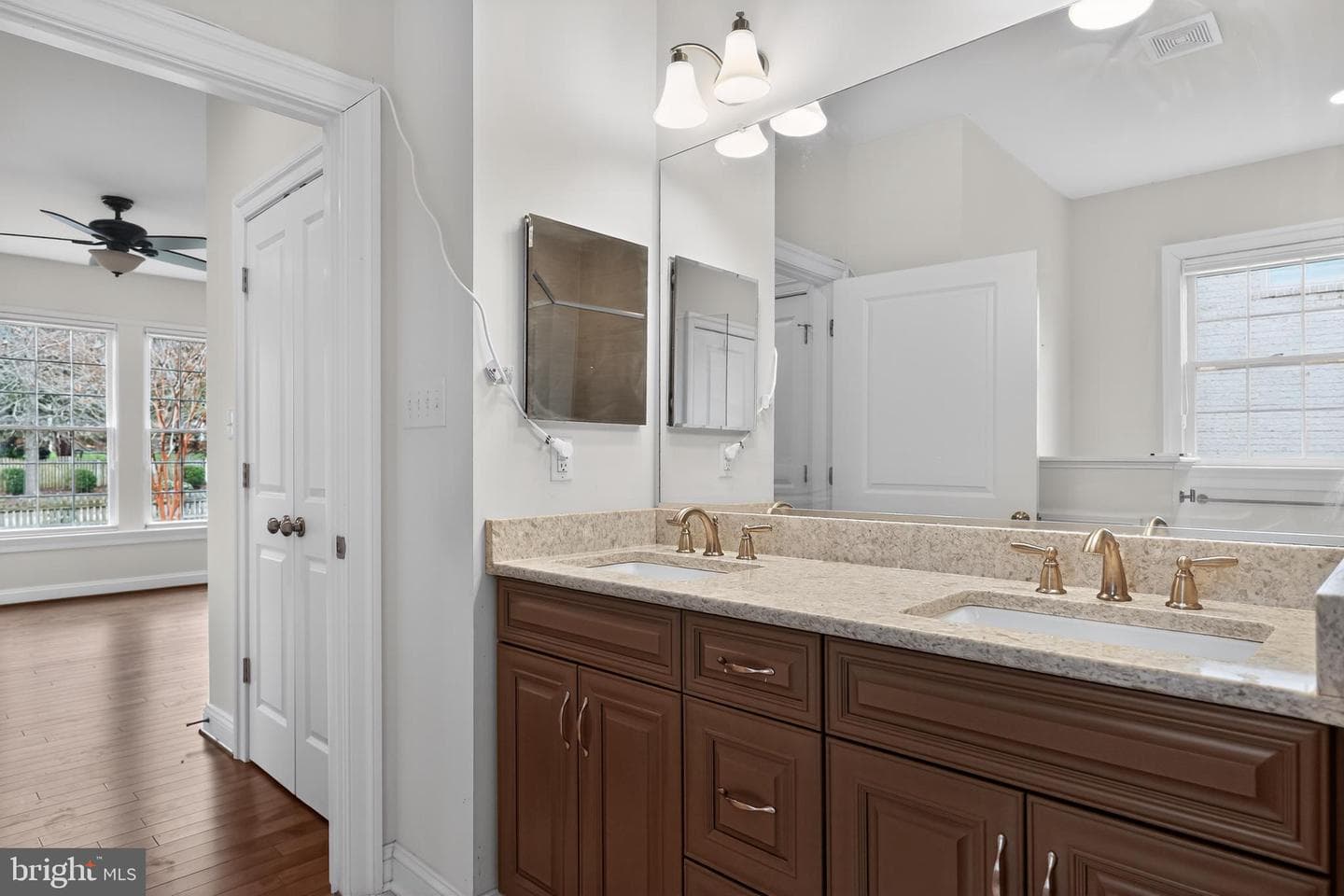 5160 Farmount Terrace #16 photo 25