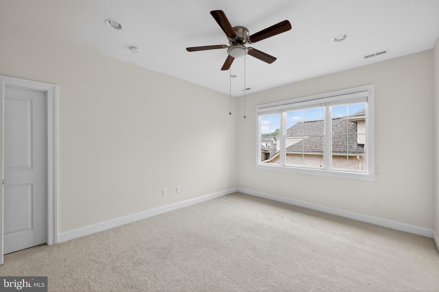 5160 Farmount Terrace #16 photo 28
