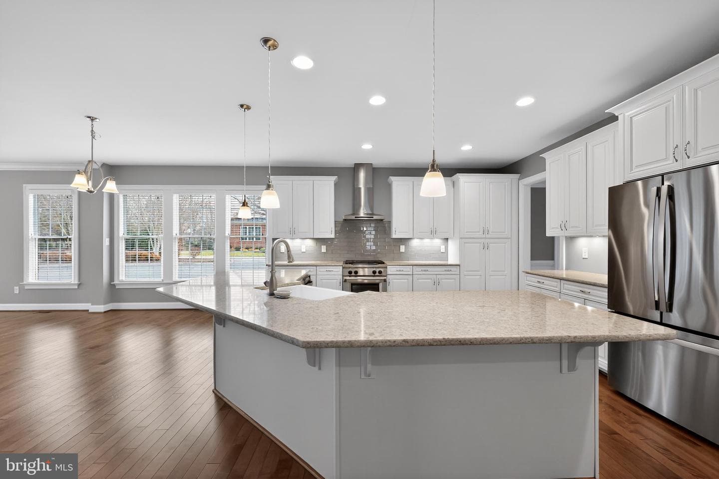 5160 Farmount Terrace #16 photo 6