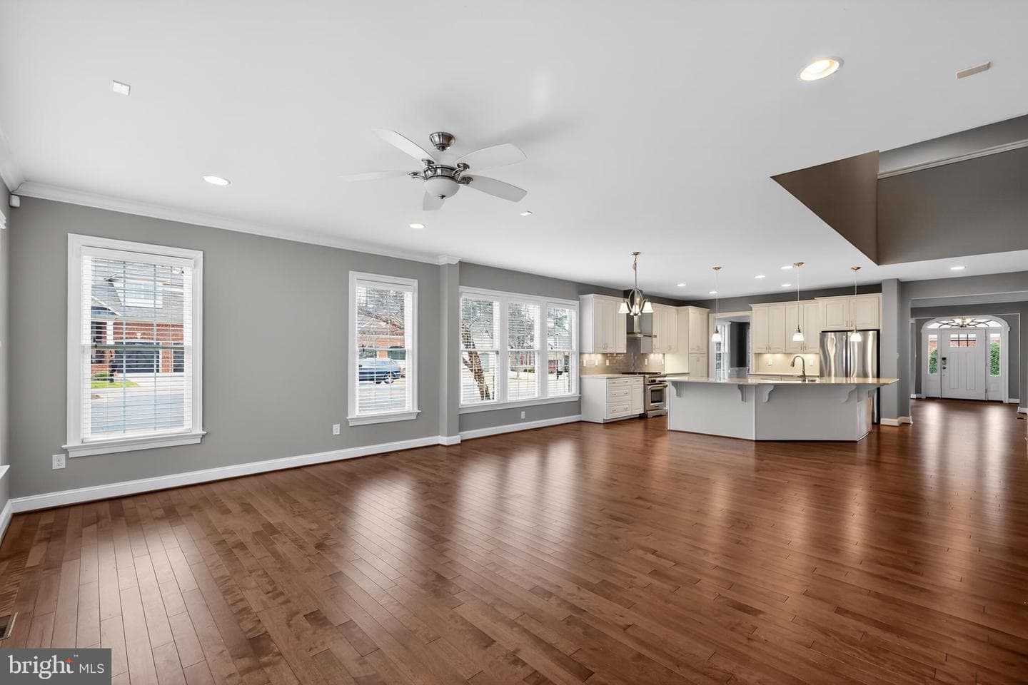 5160 Farmount Terrace #16 photo 8