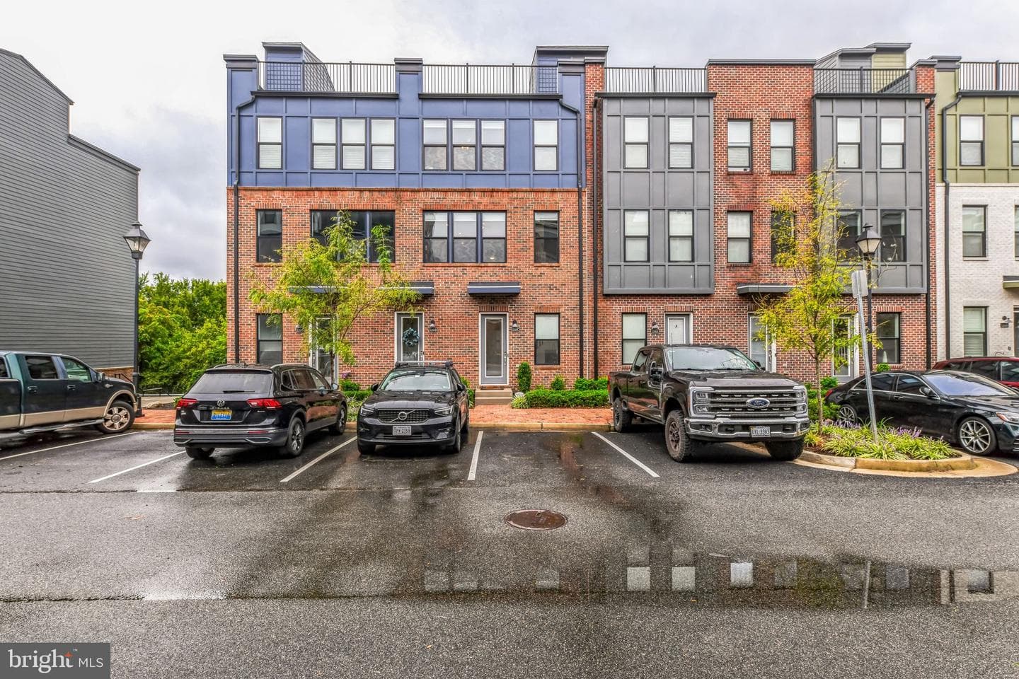 5268 Old Main Street #303, Richmond
