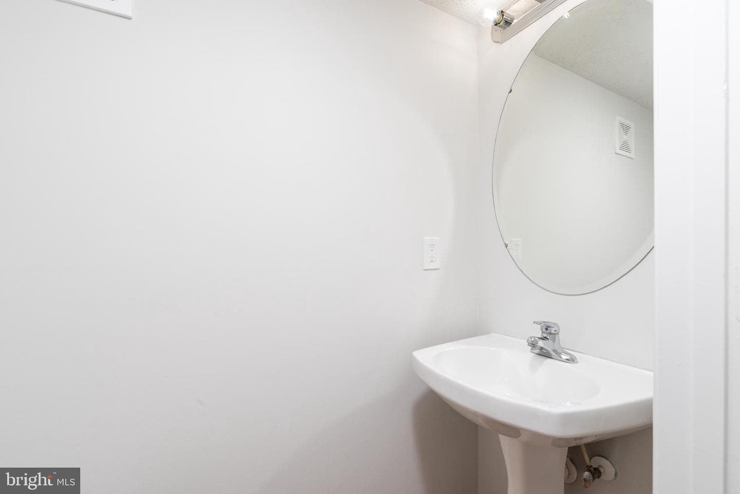 4205 Seamore Street photo 22