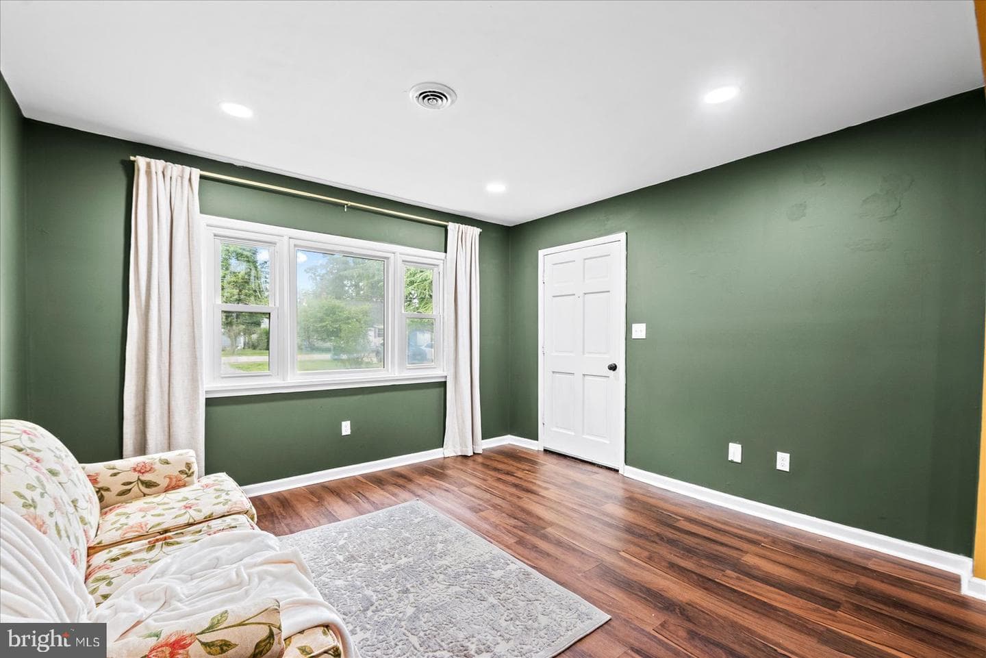 2309 Fleet Avenue photo 7