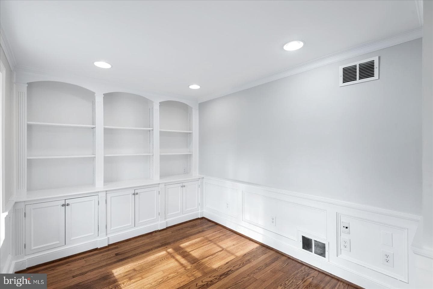 5806 S Crestwood Avenue photo 11
