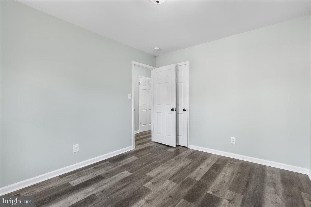 2137 Dublin Street photo 31