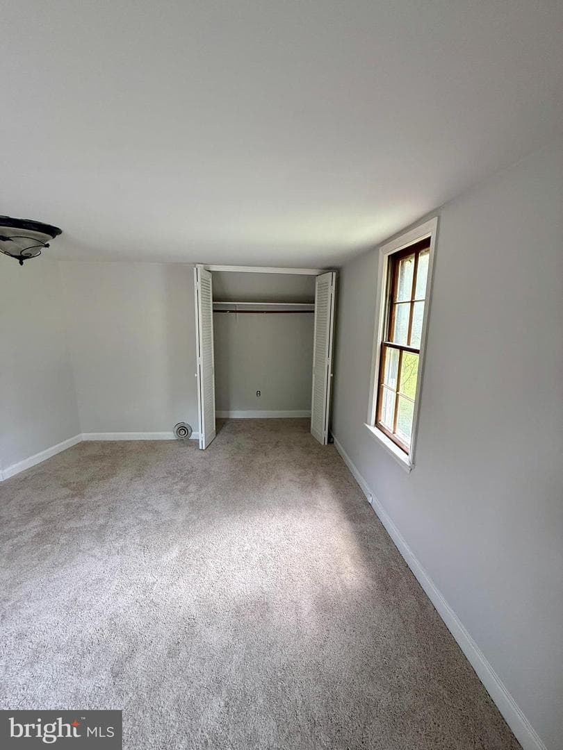1031 Macdonald Drive photo 24