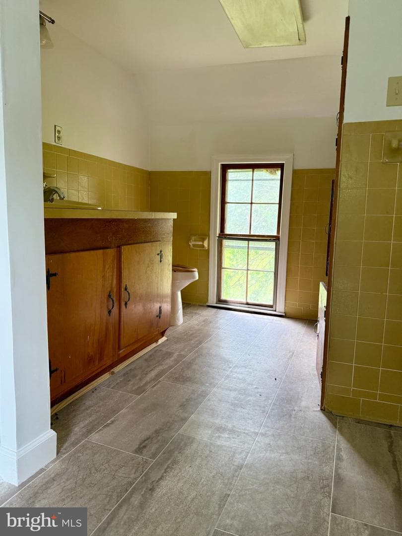 1031 Macdonald Drive photo 26