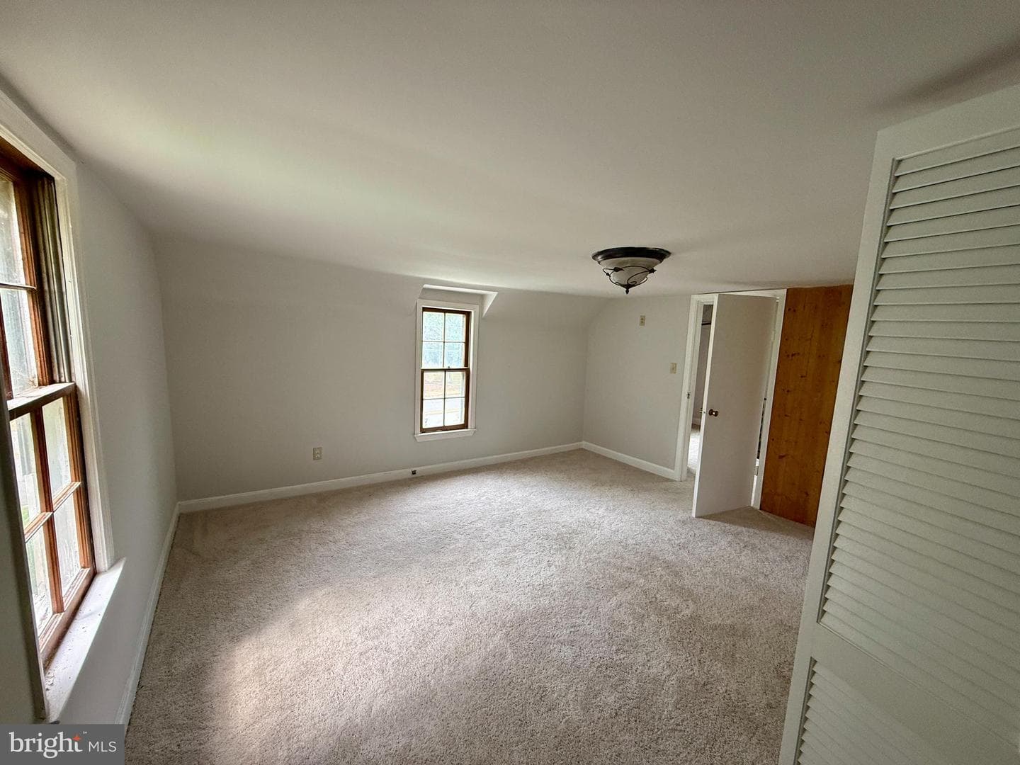 1031 Macdonald Drive photo 29