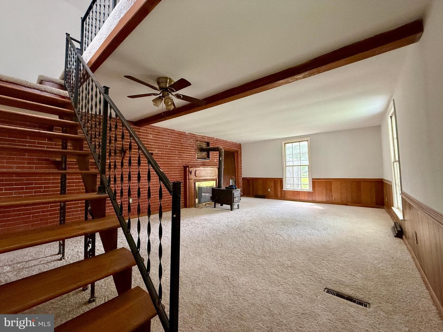 1031 Macdonald Drive photo 32