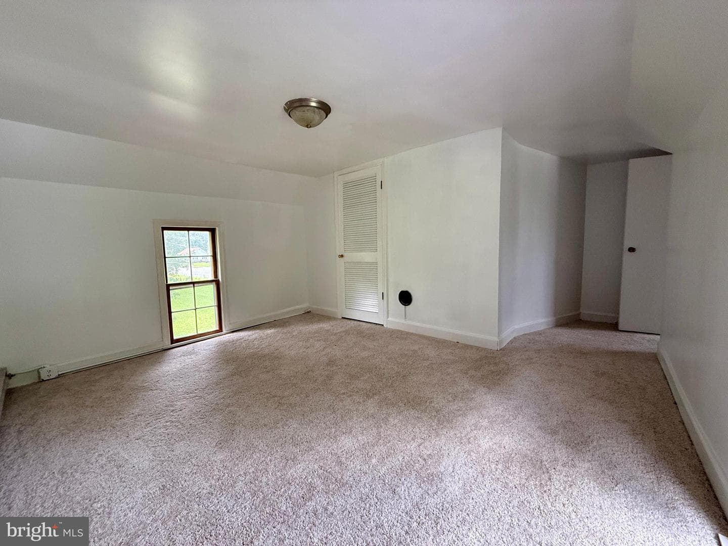 1031 Macdonald Drive photo 41