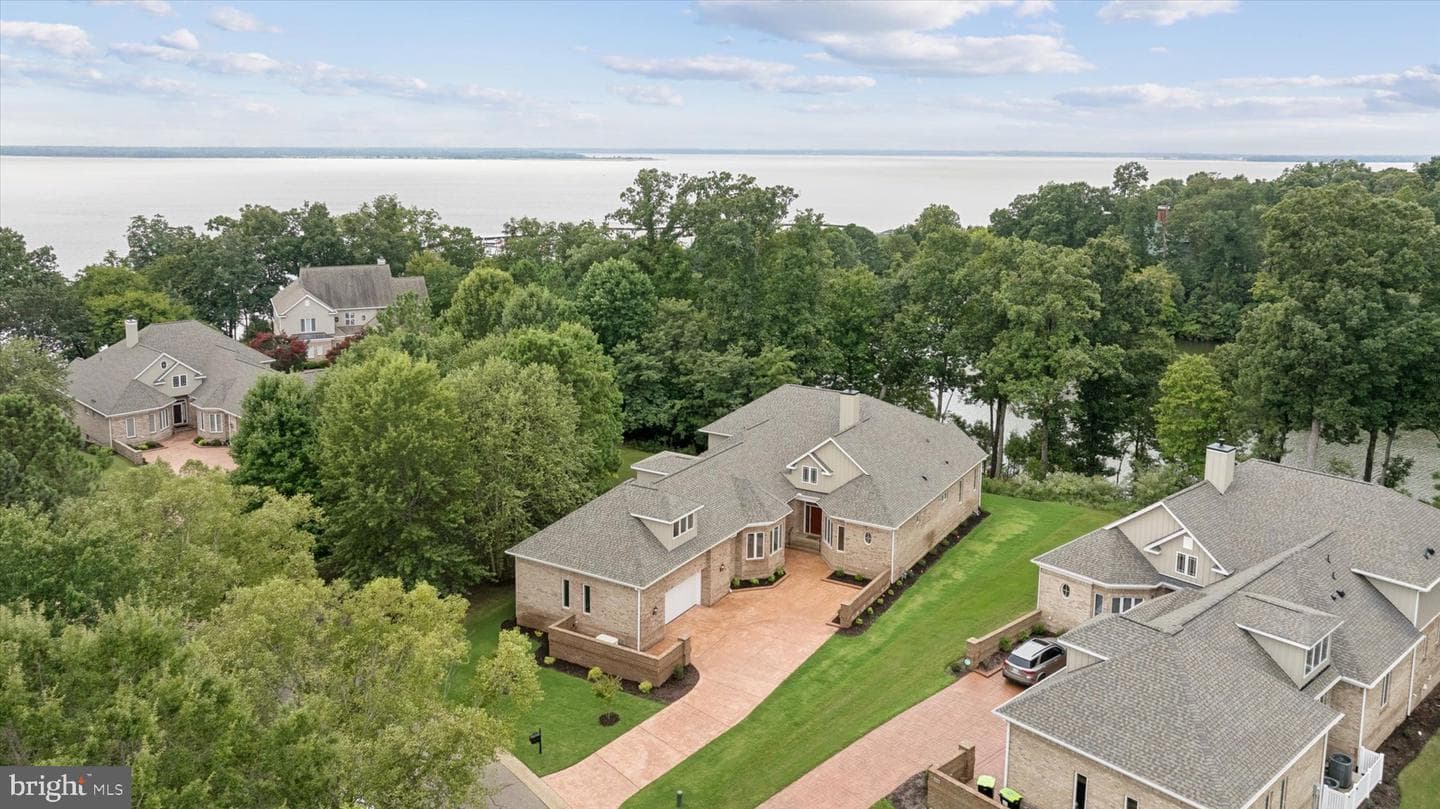 424 Rivers Edge photo 1