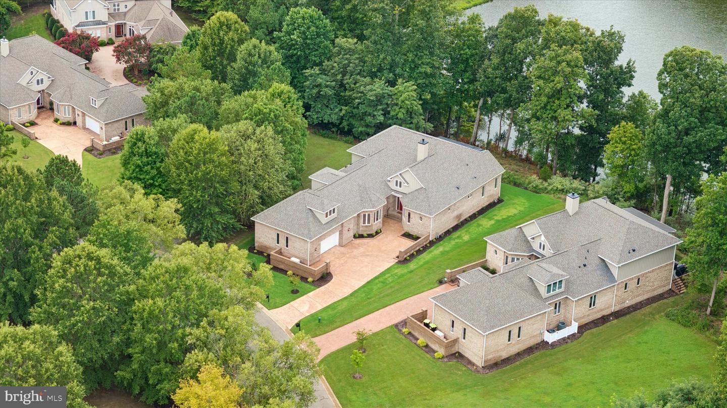 424 Rivers Edge photo 31